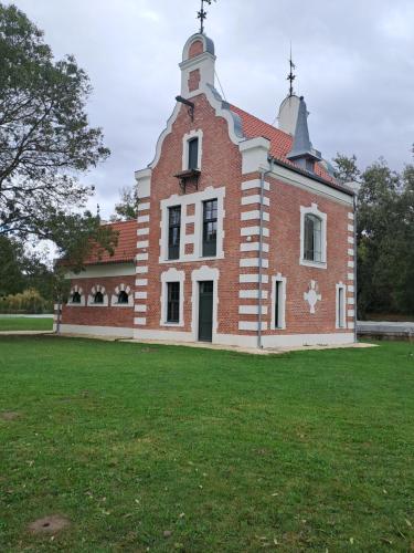 Garden House in Dég