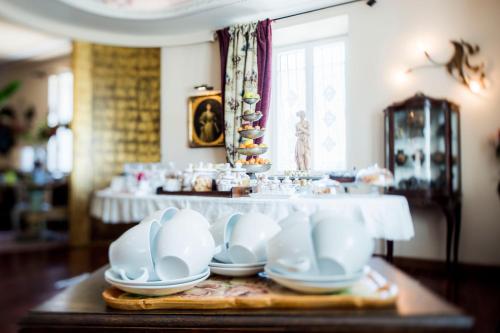 Toit ja joogid, Villa Clodia Relais in Manziana