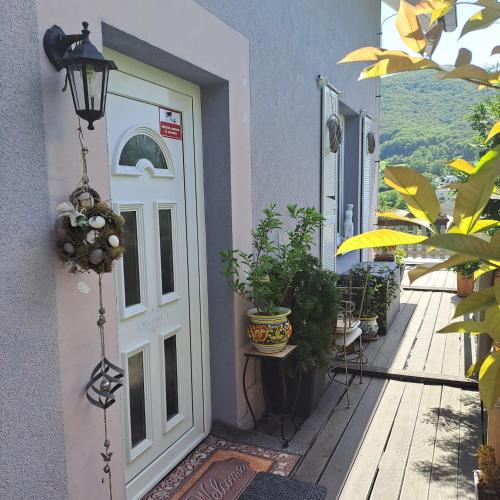 Mountains Apartment Elb Canyon in Velké Žernoseky
