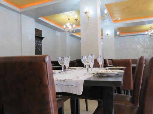Hotel Foisor - image 11