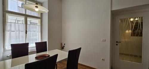 Ula Apartment Tour As By Town Hall in Ljubljana center - image 5