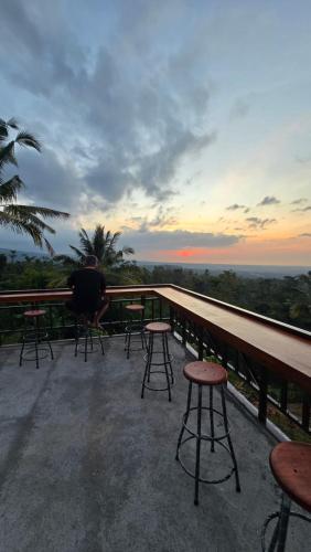 Bale Sunset Inn in Senaru