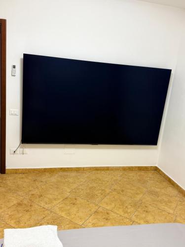 Collina sul Mare Home Cinema 100 Pollici 2
