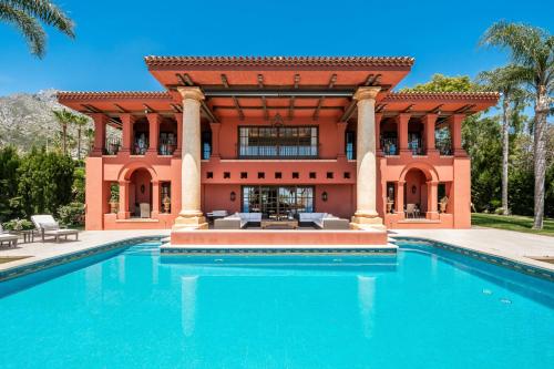 All About Villa Ronda