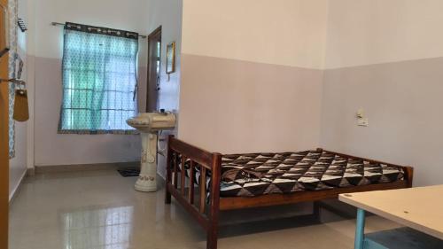 Sarovaram Lodge Near Government Medical College Parippally in Parakulam