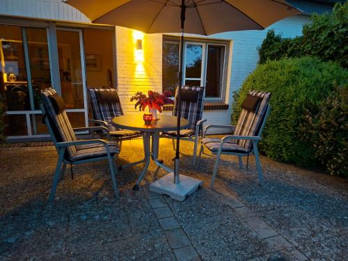 ระเบียง/ชานเรือน, Haus Wattenblick Wohnung Strandläufer (Haus Wattenblick Wohnung Strandlaufer) in วาร์เวรอร์ท