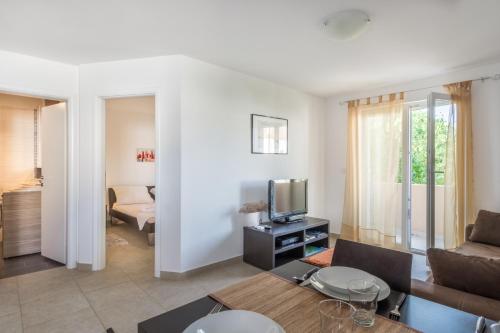 Apartments Domuzin – Biograd na Moru, VA