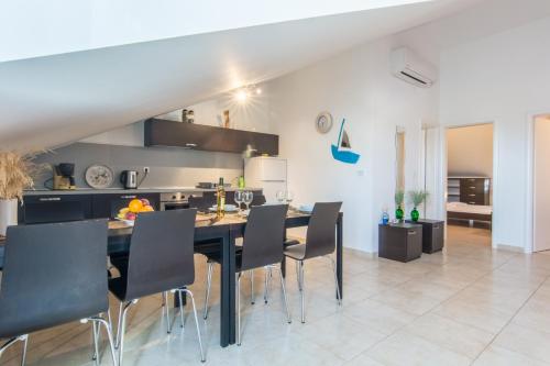 Apartments Domuzin