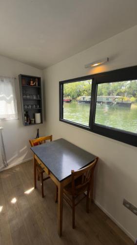 Facilities, Studio sur l eau - Peniche Paris 16eme in Bois de Boulogne