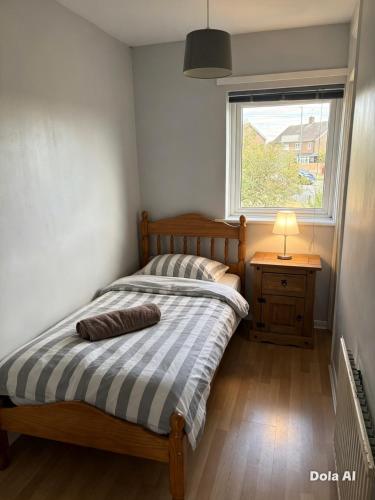 Budget Friendly, comfortable 3 BR HSE,Close to City Centre,Sleeps 5 in 戴布魯克