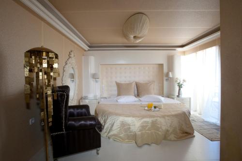 The Crystal Blue Hotel - image 6