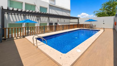 Úszómedence, Holiday Inn Express And Suites Los Mochis Centro By IHG in Los Mochis