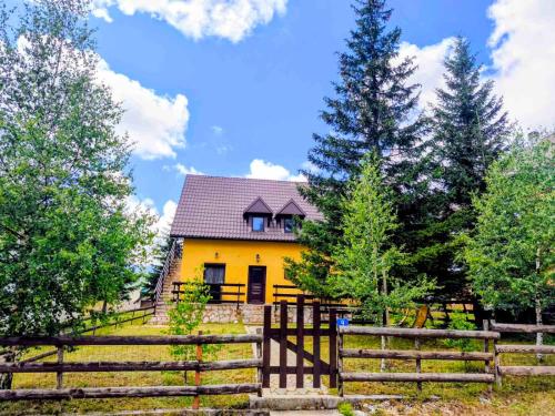 Durmitor Chalet-Fireplace-Private Garden