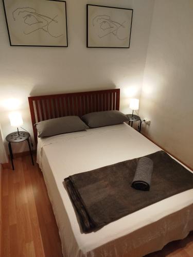 Cozy Economy Room In The City Center in جرانوليرز