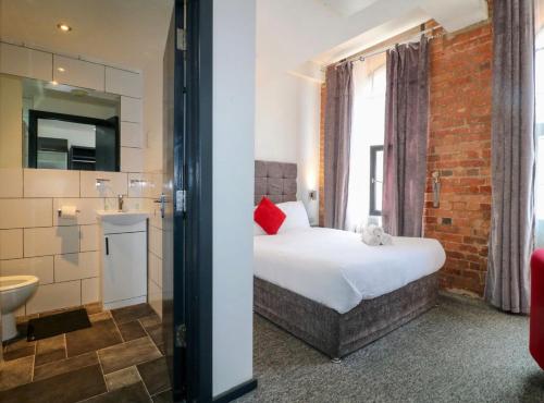 Kick back relax stylish space Room Type - Deluxe One-Bedroom Apartment
