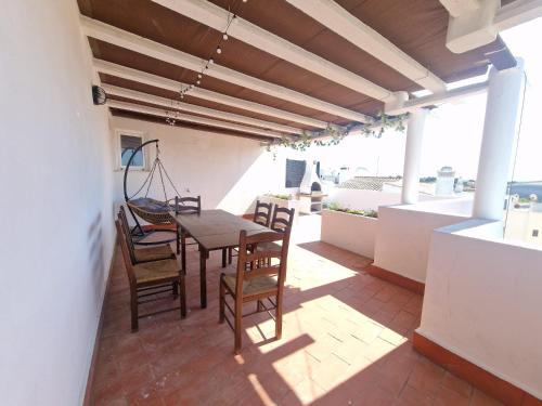 ระเบียง/ชานเรือน, Portimão Guest House - Suites & Rooms, Rooftop River View, BBQ & AC (Portimao Guest House - Suites & Rooms, Rooftop River View, BBQ & AC) in บัววิสตา