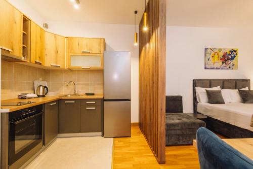 Kitchen, RONDO Studio & Apartments in Ulcinj