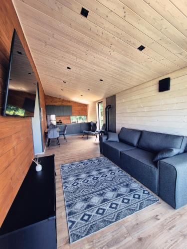 Koplietošanas atpūtas telpa ar TV, SHKLO Lake&SPA in Shklo