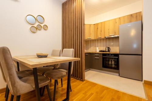 Kitchen, RONDO Studio & Apartments in Ulcinj