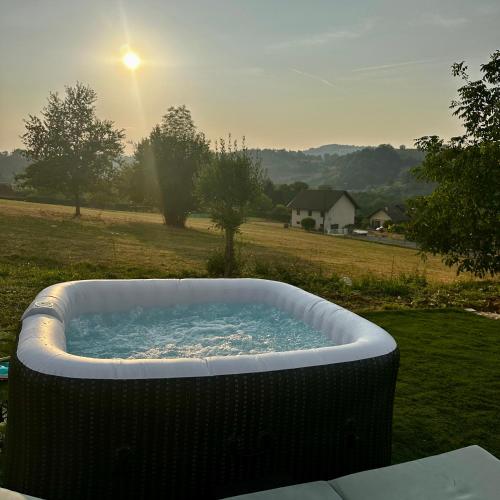 Evasion entre lac et montagne Spa Billard Fitness in Lepin-le-Lac