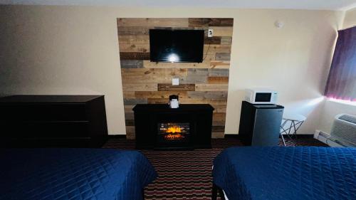 . Chesaning INN & Suites