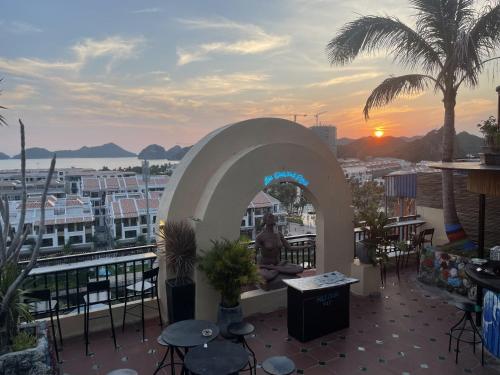 Vedere exterior, The One Hostel & Rooftop Bar Catba in Insulele Cat Ba