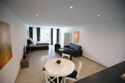 Wassersport-Appartements am Stößensee - image 4