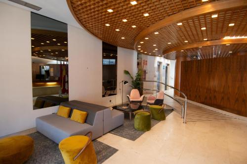 Fuajee, Silken Luis de Leon Hotel in Leon