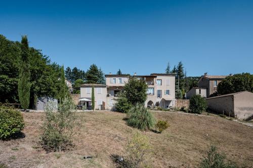 Viesnīcas āriene, Ventoux - Le Rouge et le Noir in Reilhanette