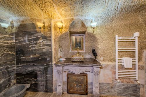 Fürdőszoba, Karis Cave Cappadocia in Urgup