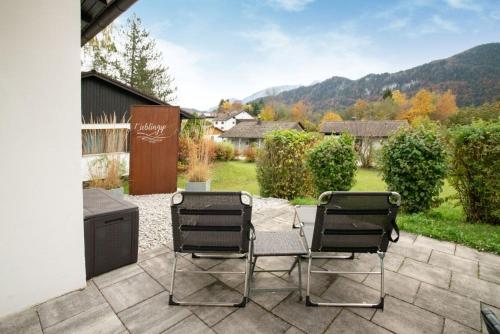 Ferienhaus mit Terrasse, Regendusche und Bergpanorama
