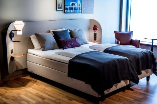 1 queen bed