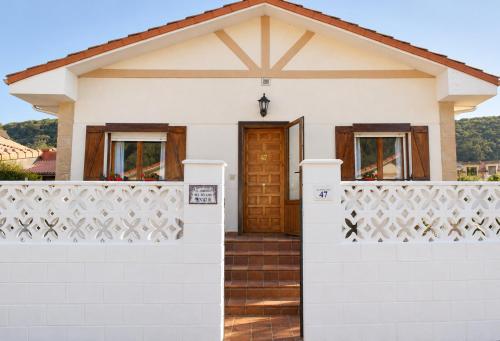 Cómodo y coqueto chalet con jardín en Argoños gîte à louer Elguera