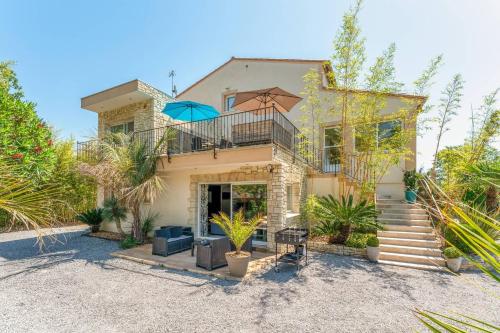 Exterior view, Domaine L'Oasis De Boisset in Boisset-et-Gaujac