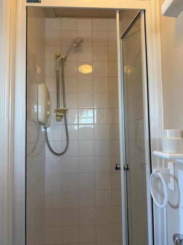 Adam Place Guest House 3