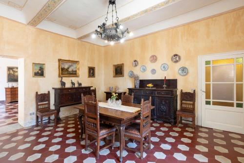 Iekārtas, Villa storica di famiglia sui colli senesi in Costalpino