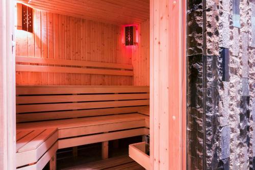 Sauna, Discret Hotel & Restaurant in Vladaya
