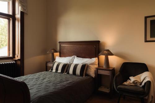 1 twin bed