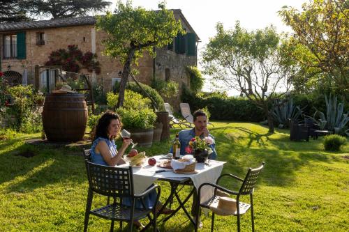 Dārzs, Villa storica di famiglia sui colli senesi in Costalpino