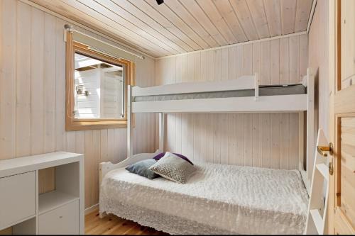 Cozy cabin by the waterfront, tranquility, nature, and fjords in Forsand