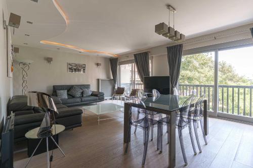 Charming Apartment with Balcony 3BR 6P - Deauville