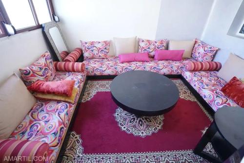 Charming 1-Bedroom Apartment with piscine in Martil - image 2