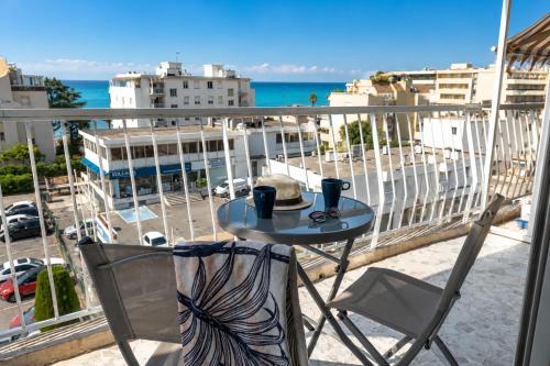 منظر, Studio proche aéroport Nice vue mer plage centre commercial CAP 3000 Arenas emplacement excellent (Studio proche aeroport Nice vue mer plage centre commercial CAP 3000 Arenas emplacement excellent AN) in Saint-Laurent-du-Var