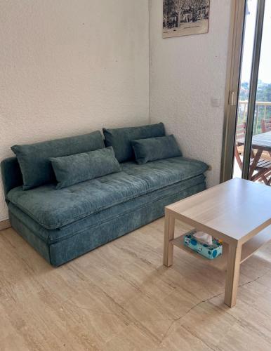 Sainte-Maxime apartment with terrace and sea view