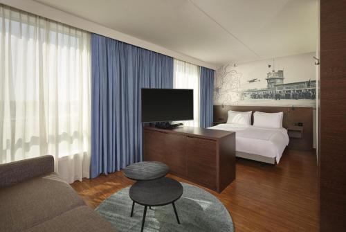 1 queen bed