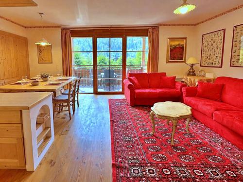 Fuchs Apartment with Balcony and Mountain View in Bad Kleinkirchheim, Österreich
