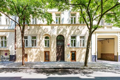 Prague Days - Studio Apartment with 1Gb WiFi & Elevator in Top Location - image 2