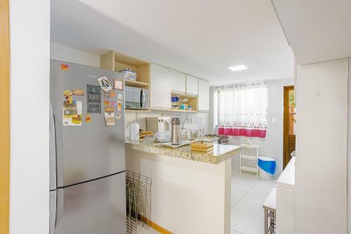 Kitchen, IT139 Apt 2 Suites Cond Pe na Areia c/ Piscina in Itacimirim