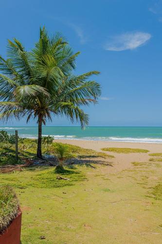 Beach, IT139 Apt 2 Suites Cond Pe na Areia c/ Piscina in Itacimirim