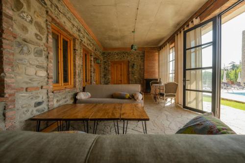 Giorgi Ushikishvilis Chateau-Marani in Akhmeta